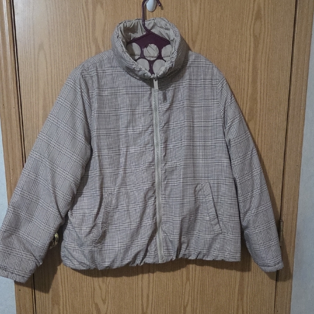 Maralyn & Me Women's Checkered Puffer Jacket - Beige